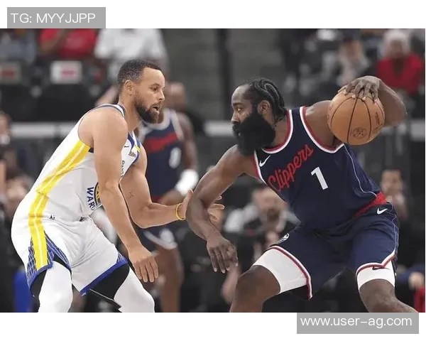 快船训练未取消哈登小卡祖巴茨等球员均在场上参与训练