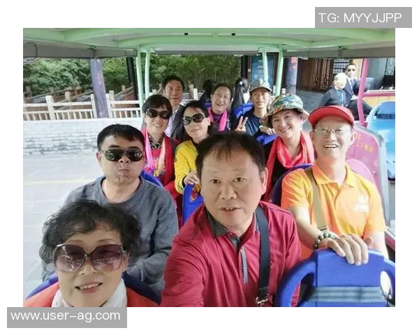 阿耶莎母子公路之旅温馨收官甜蜜晒照庆祝年末时光