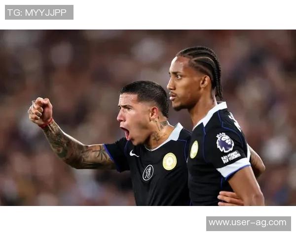 蓝军进攻三人组佩德罗内托埃斯特旺本赛季合力贡献17球12助助力球队争冠 蓝军进攻三人组佩德罗内托埃斯特旺本赛季合力贡献17球12助助力球队争冠