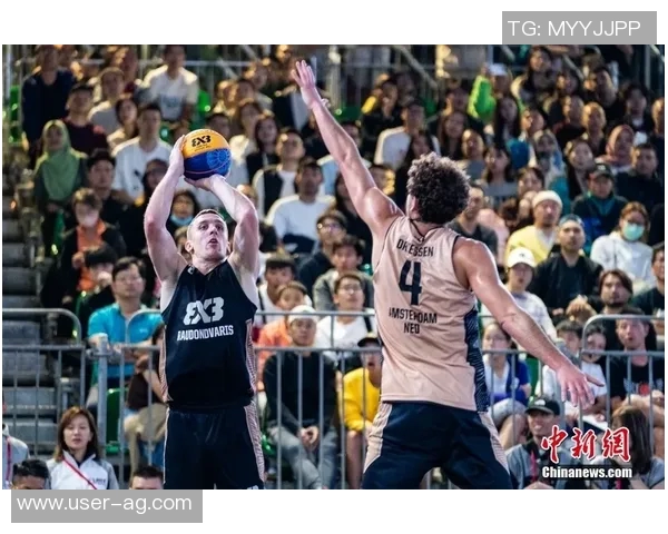 头号男友粉WNBA球星里斯赴欧洲亲临柏林赛场感受篮球魅力 头号男友粉WNBA球星里斯赴欧洲亲临柏林赛场感受篮球魅力