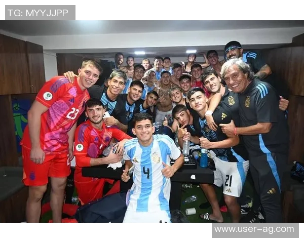 七名球员世青赛决赛中各自打入两球梅西奥斯卡扎比里均在其中